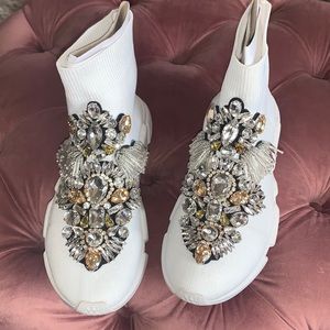 Women’s speed running sneakers